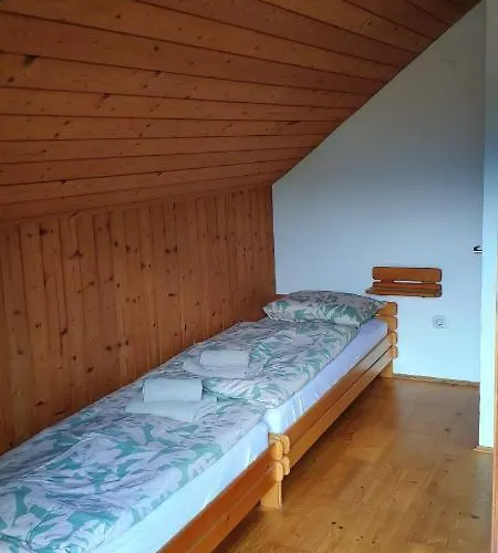 House Jezerka 博希尼